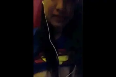 Gaya Unik Supergirl Ngentot Brutal Banget